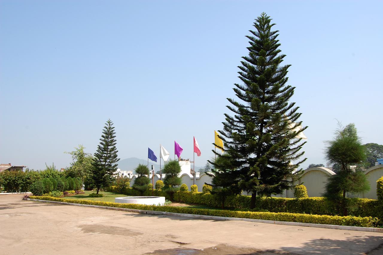Hotel Sai International Rayagada Екстериор снимка